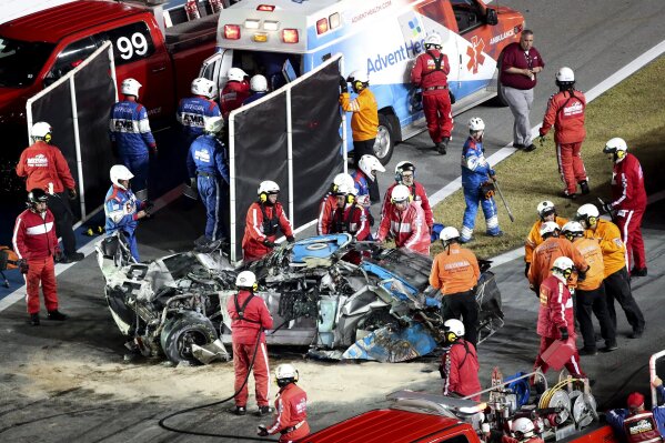 Hamlin and Newman contrast risk and reward at Daytona 500 AP News